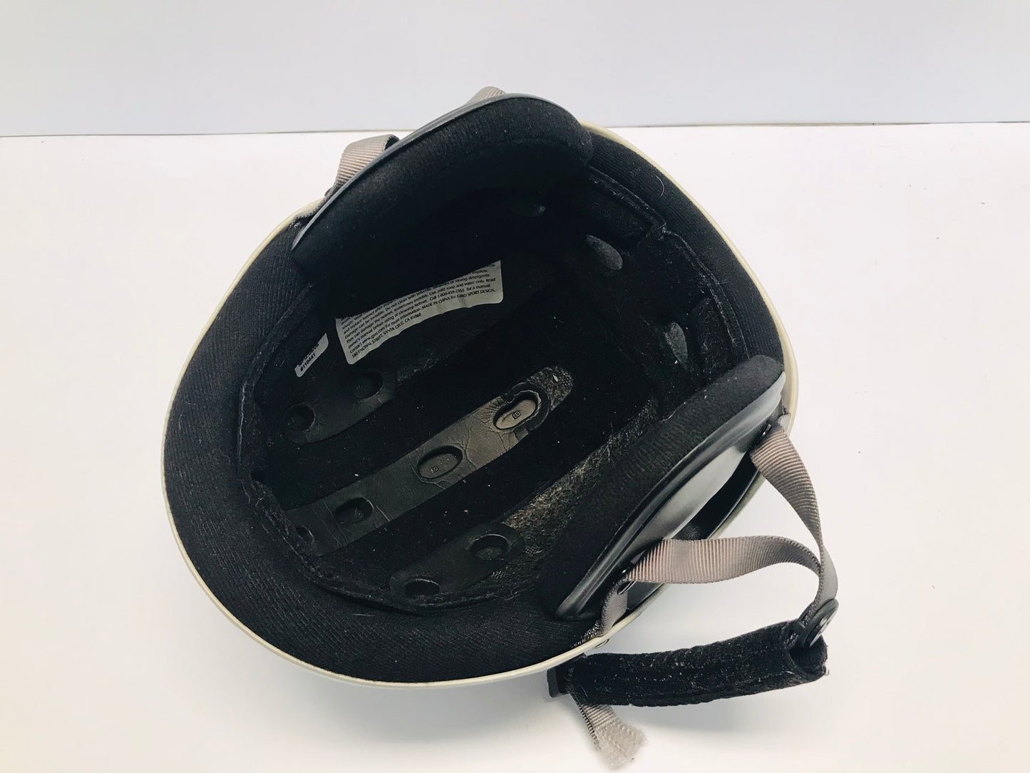 Ski Helmet Child Size 5-8 Giro Grey Black