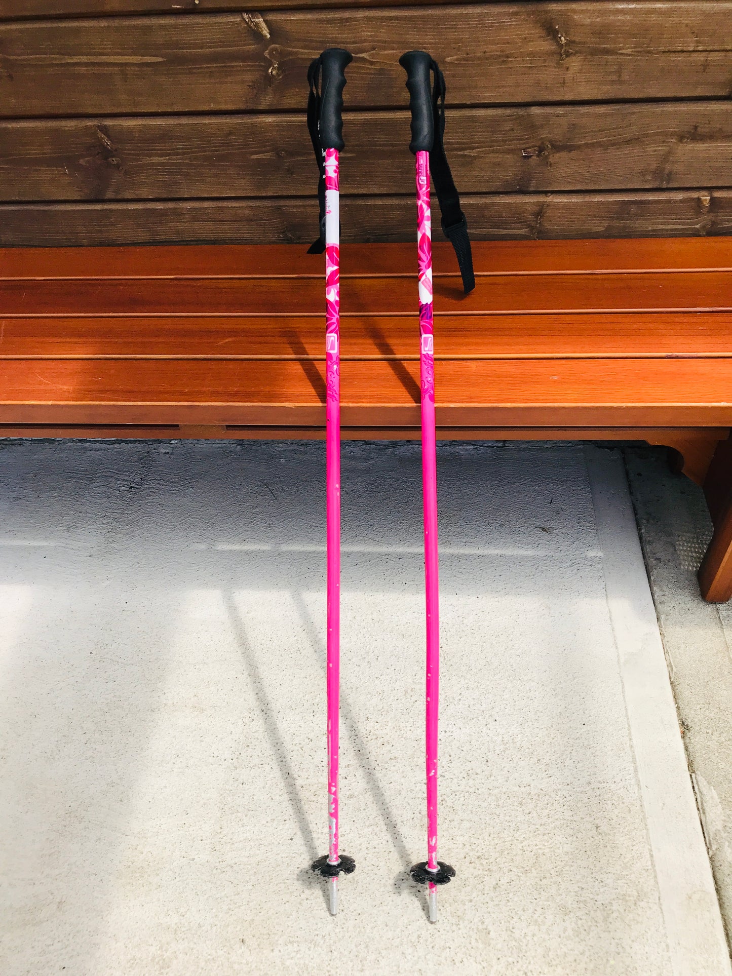 Ski Pole Adult Size 44in 110cm Rubber Handle Scott Pink Mahato