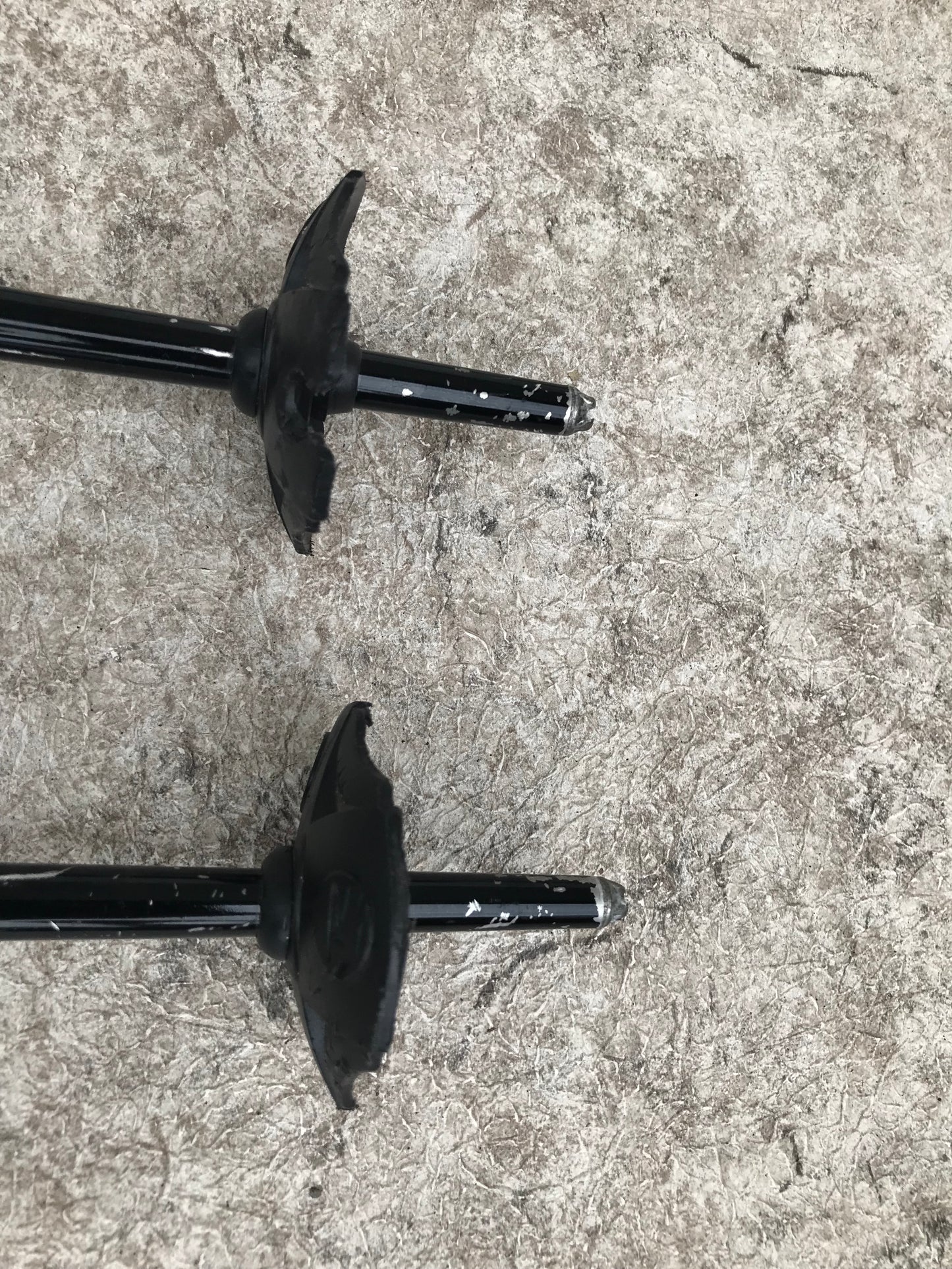 Ski Poles 52 inch 130 cm Rossignol Black Grey  Excellent