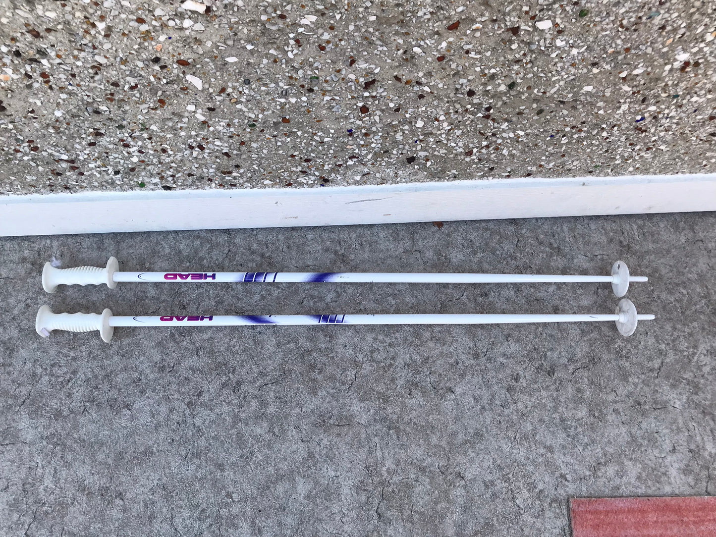 Ski Poles Adult Size 46 inch 115 cm Head White Purple