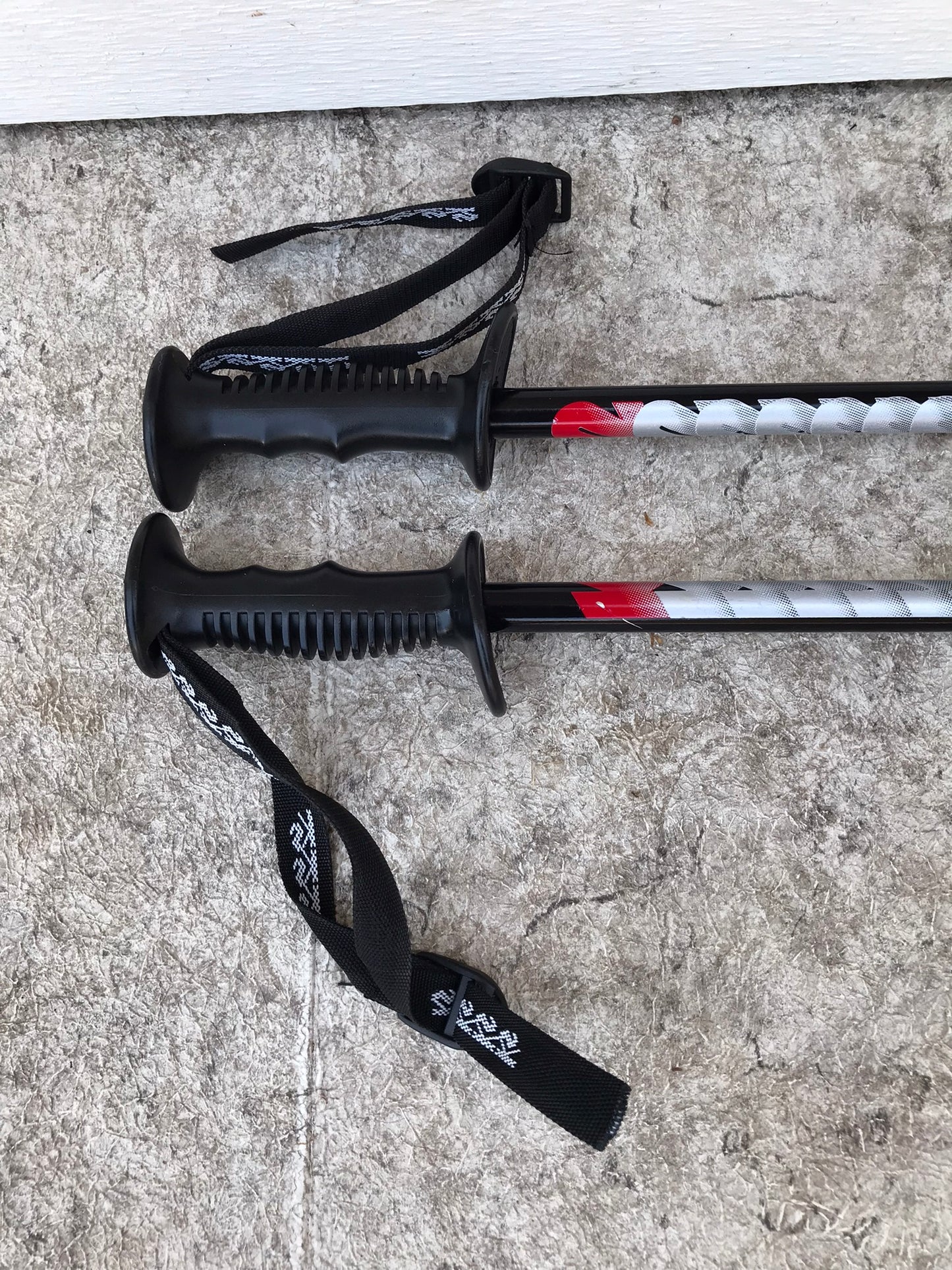 Ski Poles Adult Size 48 inch 120 cm K-2 Performa Black Grey Red Excellent