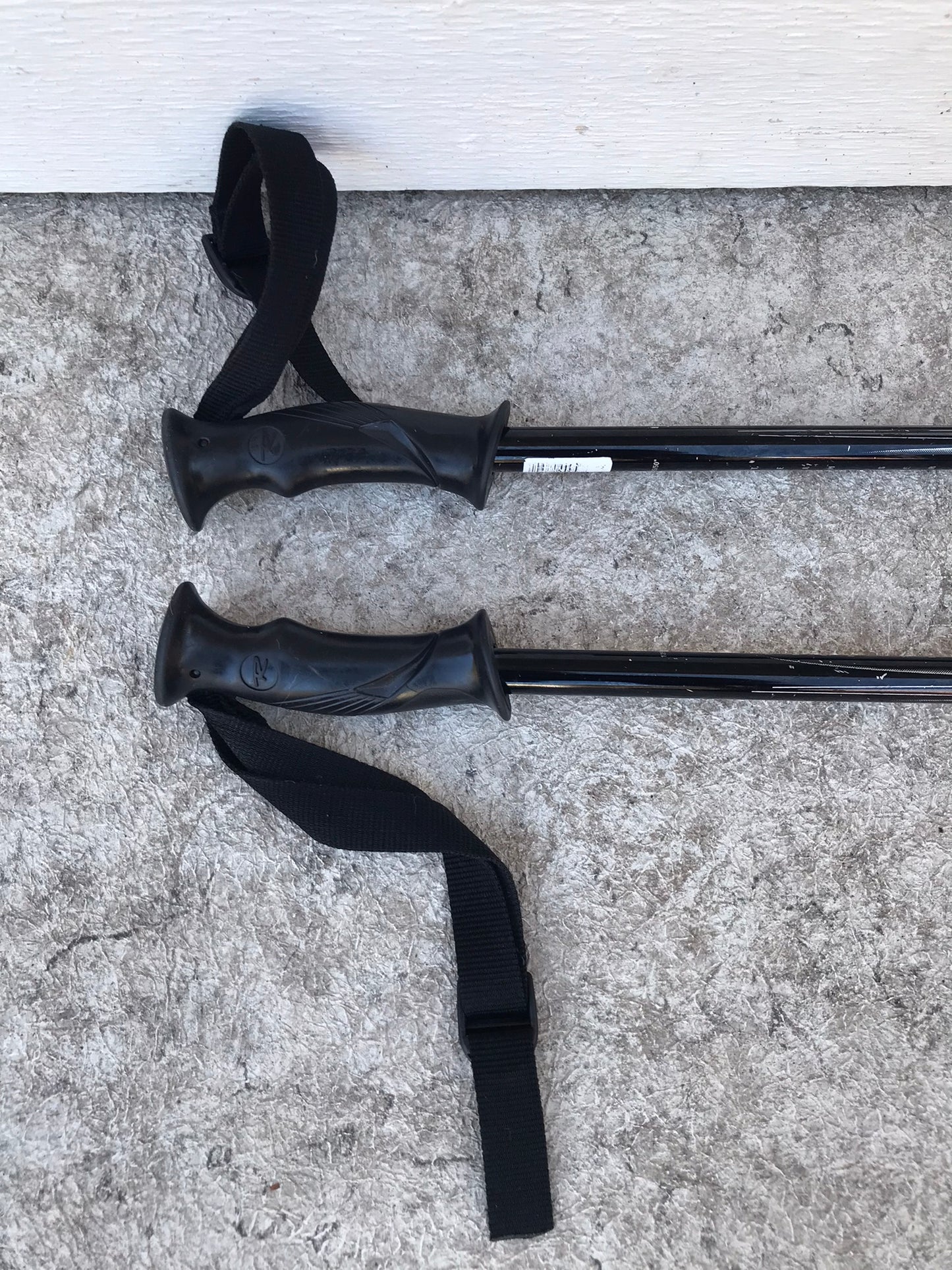 Ski Poles Adult Size 48 inch 120 cm Rossignol  Black Grey