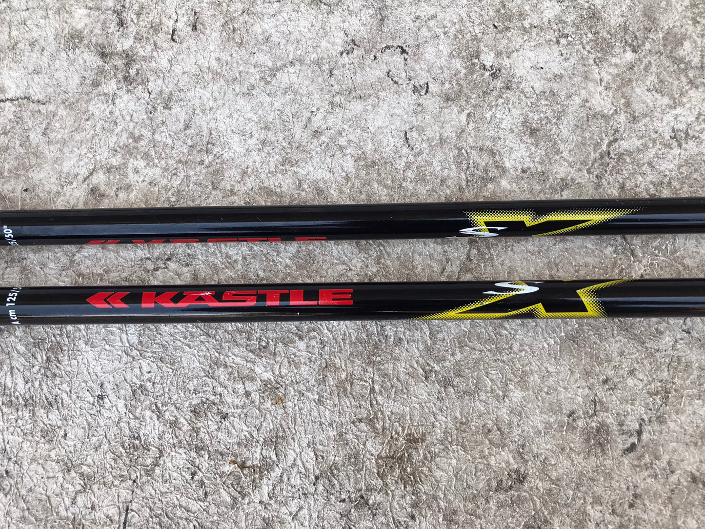 Ski Poles Adult Size 50 inch 125 cm Kastle Black Yellow Red Excellent