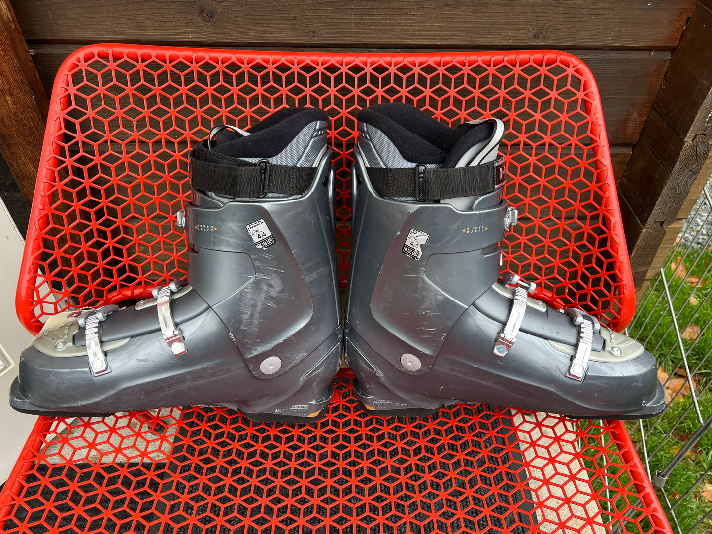 Ski Boots Mondo Size 31.5 Men Size 13.5 Head 353 mm Grey