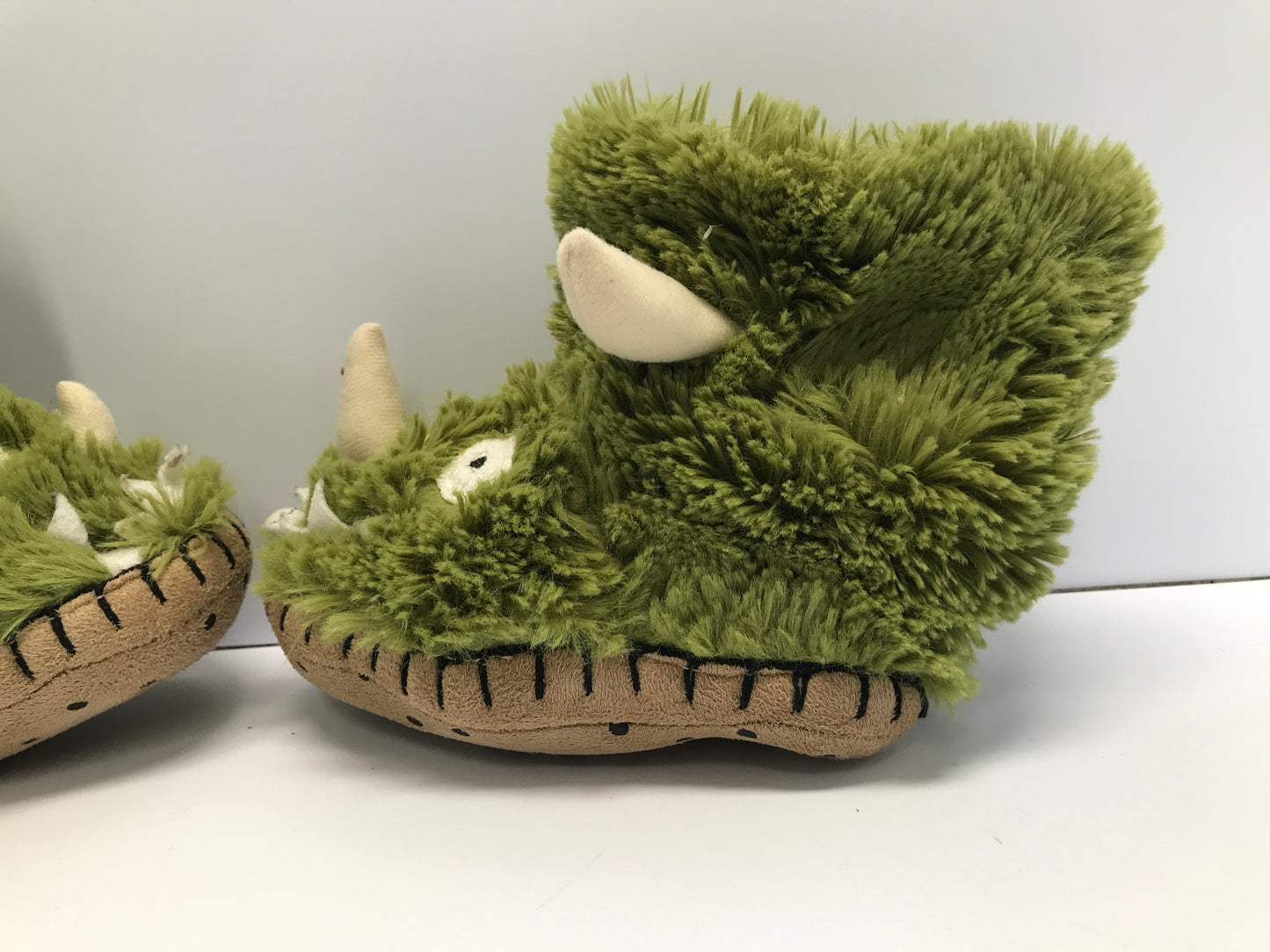 Slippers Child Size 5-7 Hatley Dino Like New