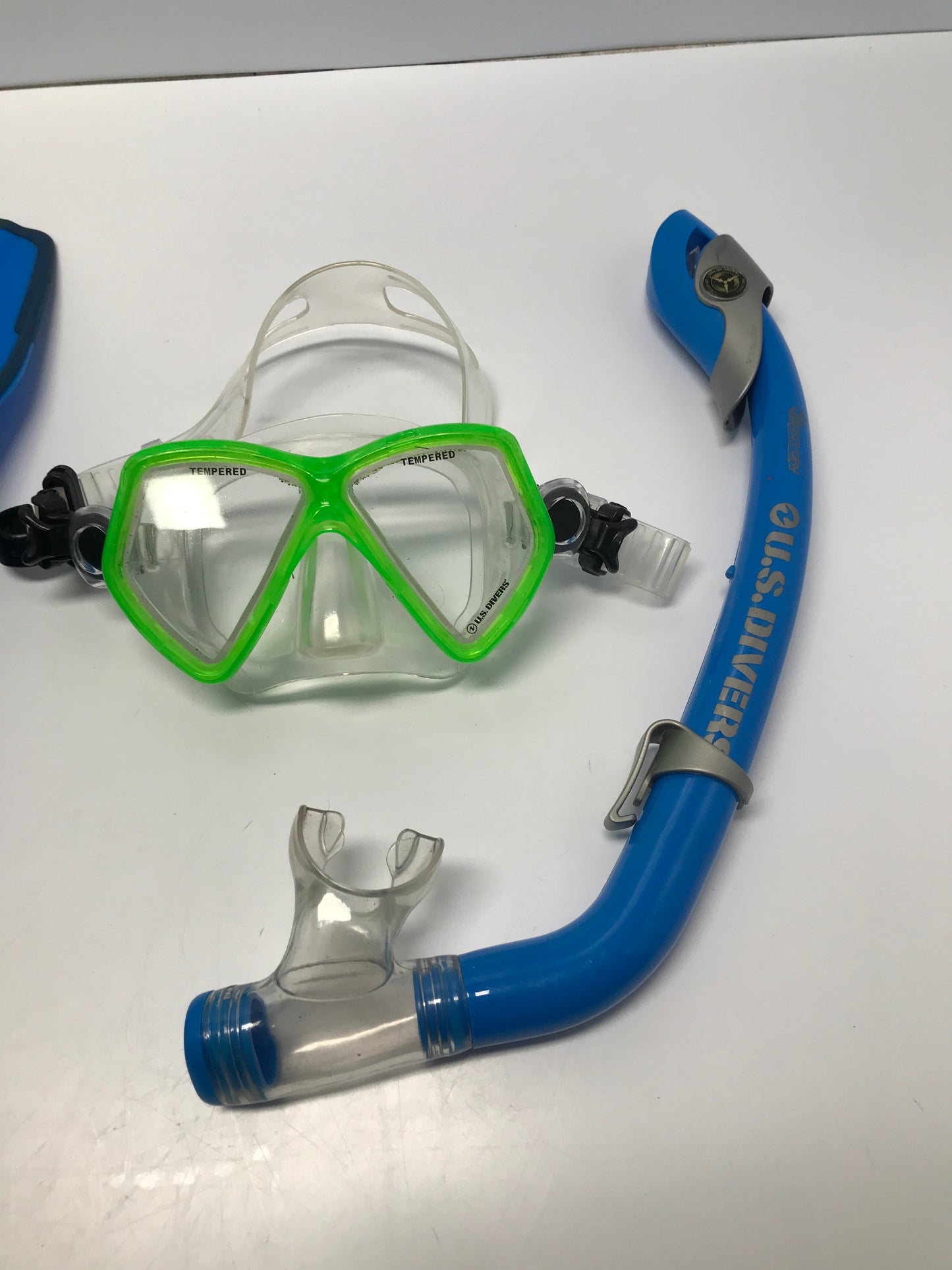 Snorkel Dive Fins Child Size 9-13 Toddler Shoe Size US Divers Blue Green Excellent