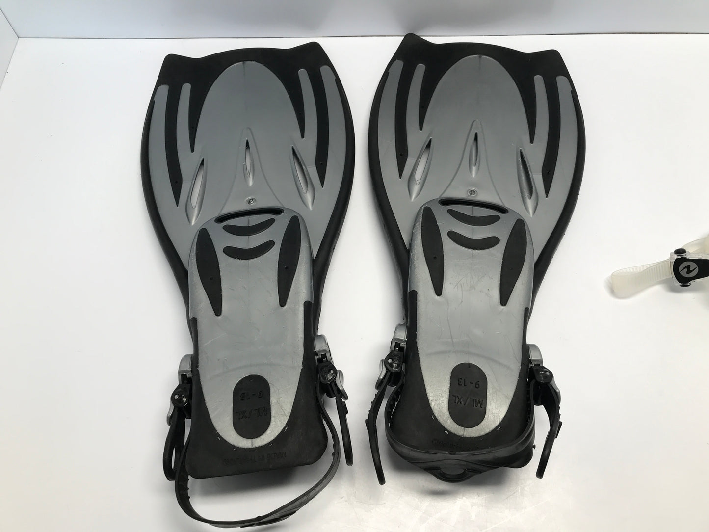 Snorkel Dive Swim Fins Set Men's Size 9-13  Adjustable Body Glove Black Grey Blue Excellent