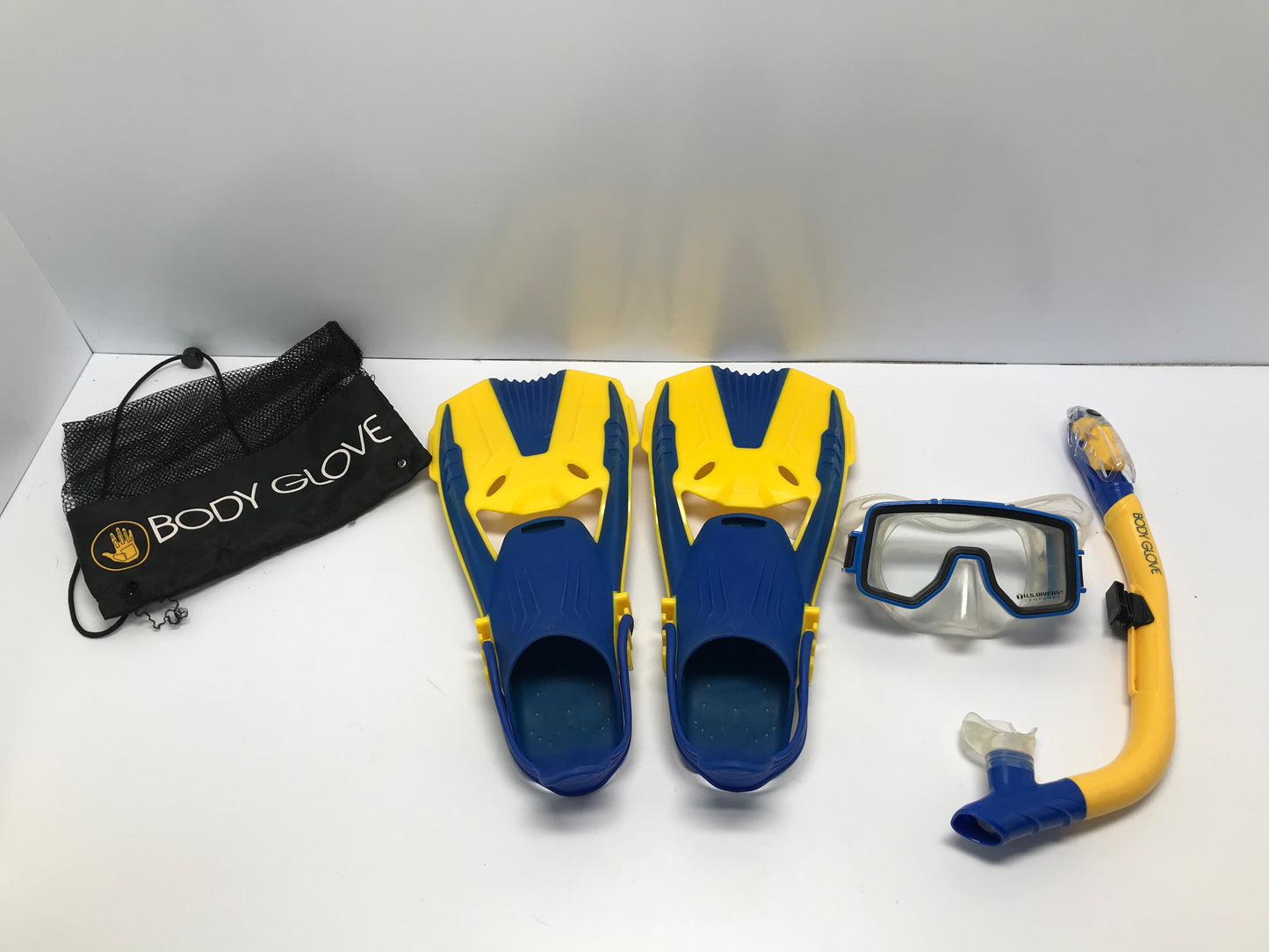 Snorkel Diving Fins Set Child Size 1-4 Adjustable Body Glove Blue Yellow Excellent