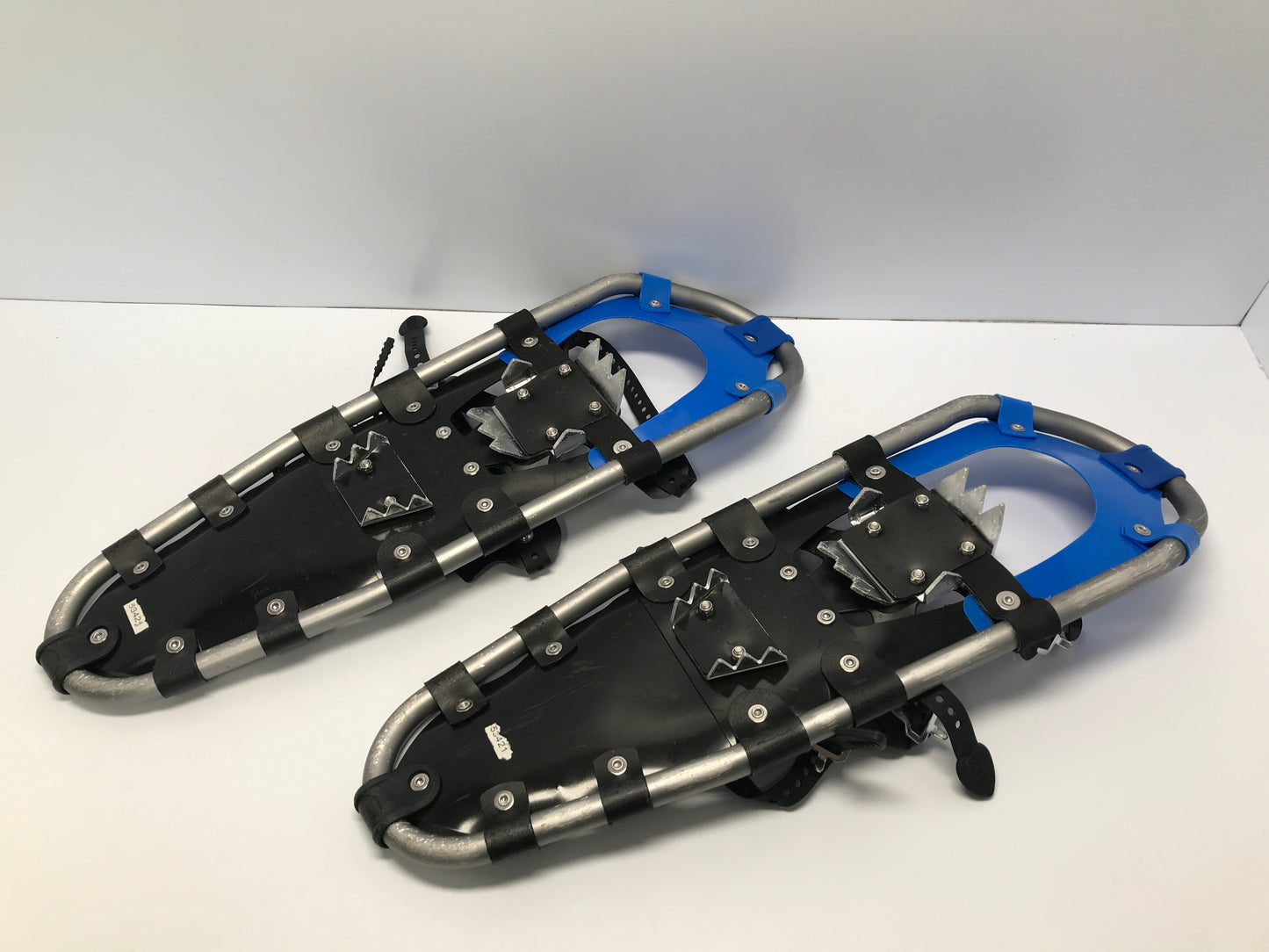 Snowshoes Adult Size 25 inch 140-180 lb Outbound Blue Black Excellent