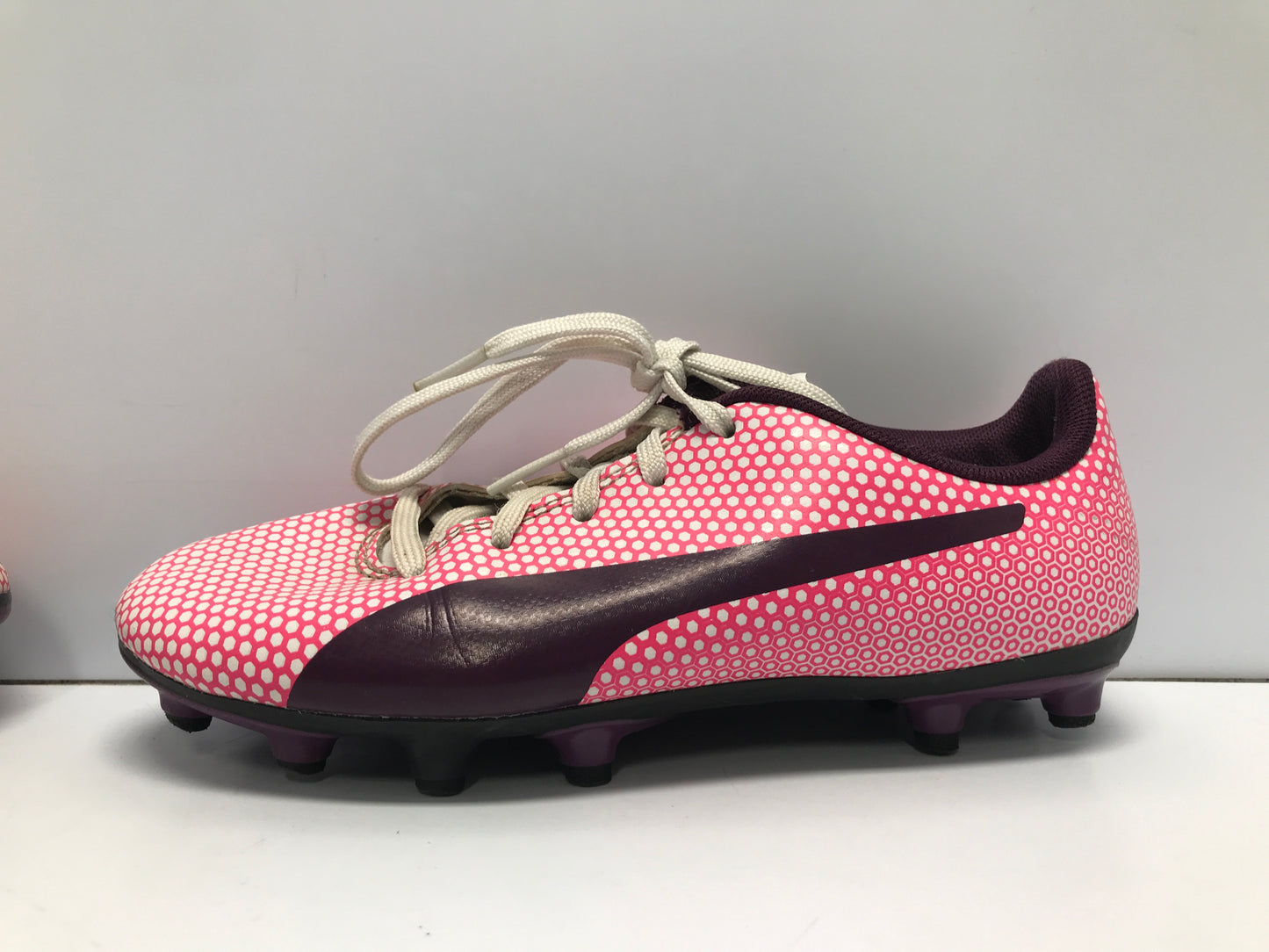 Soccer Shoes Cleats Child Size 2 Puma Pink Purple Excellent