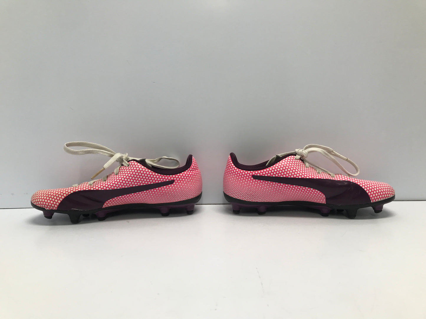 Soccer Shoes Cleats Child Size 2 Puma Pink Purple Excellent