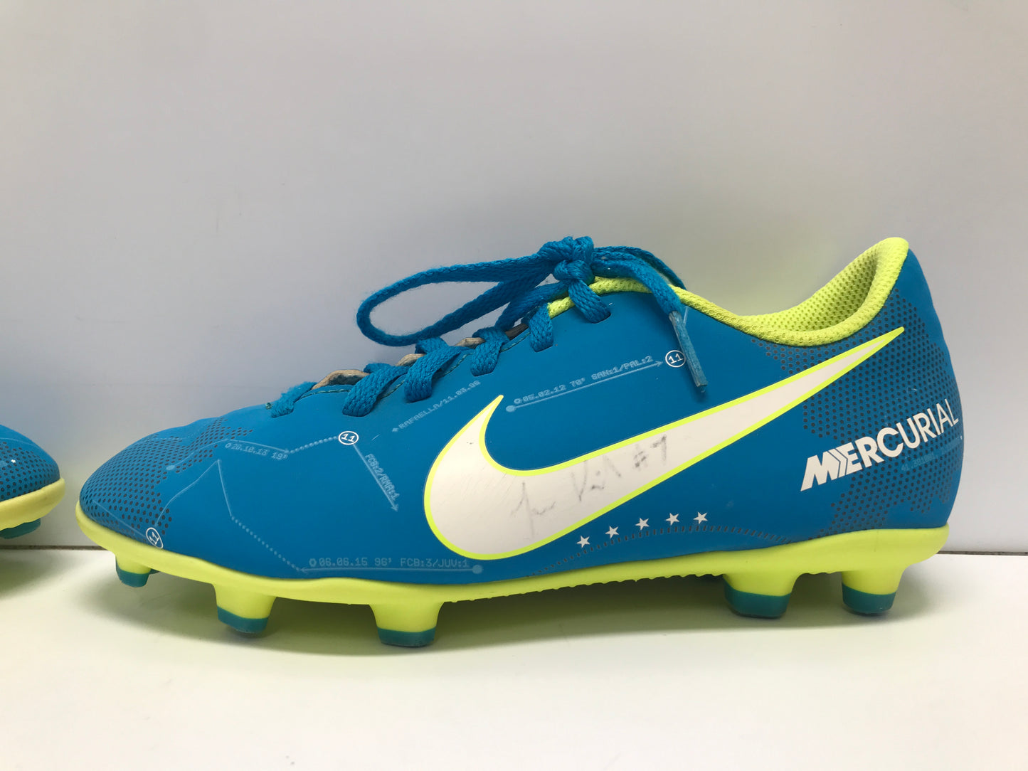 Soccer Shoes Cleats Child Size 3 Nike Mercurial Blue Lemon