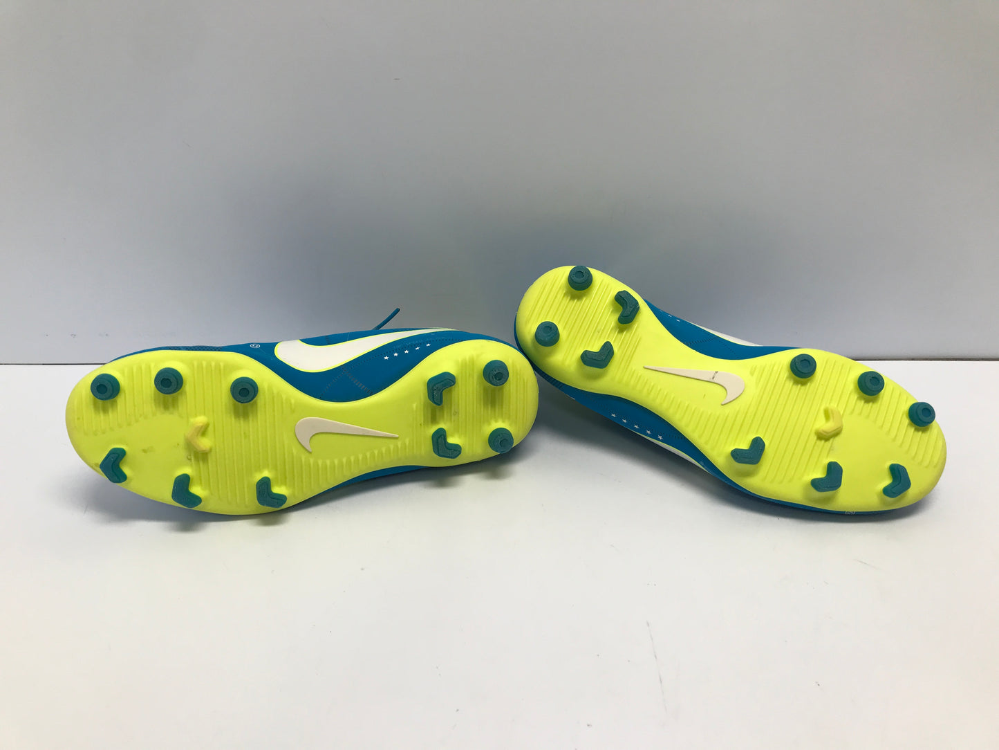 Soccer Shoes Cleats Child Size 3 Nike Mercurial Blue Lemon