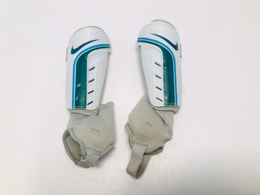 Soccer Shin Pad Child Size Small 4-6 Nike White Grey