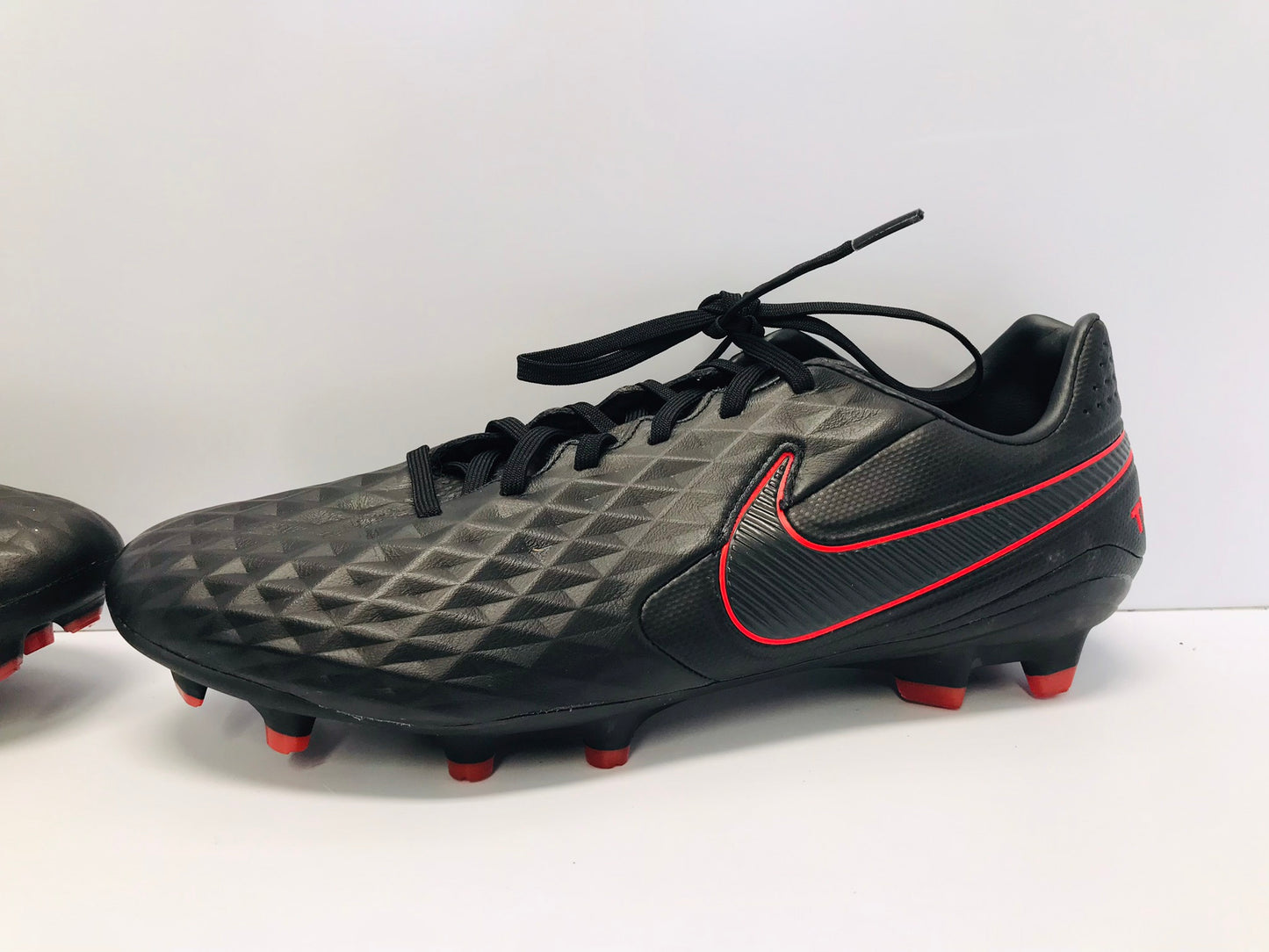 Soccer Shoes Cleats Men's Size 11 Shoe Size Nike Tiempo Like New