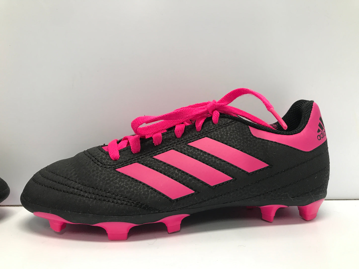 Soccer Shoes Cleats Child 2.5 Adidas Black Pink Minor Wear