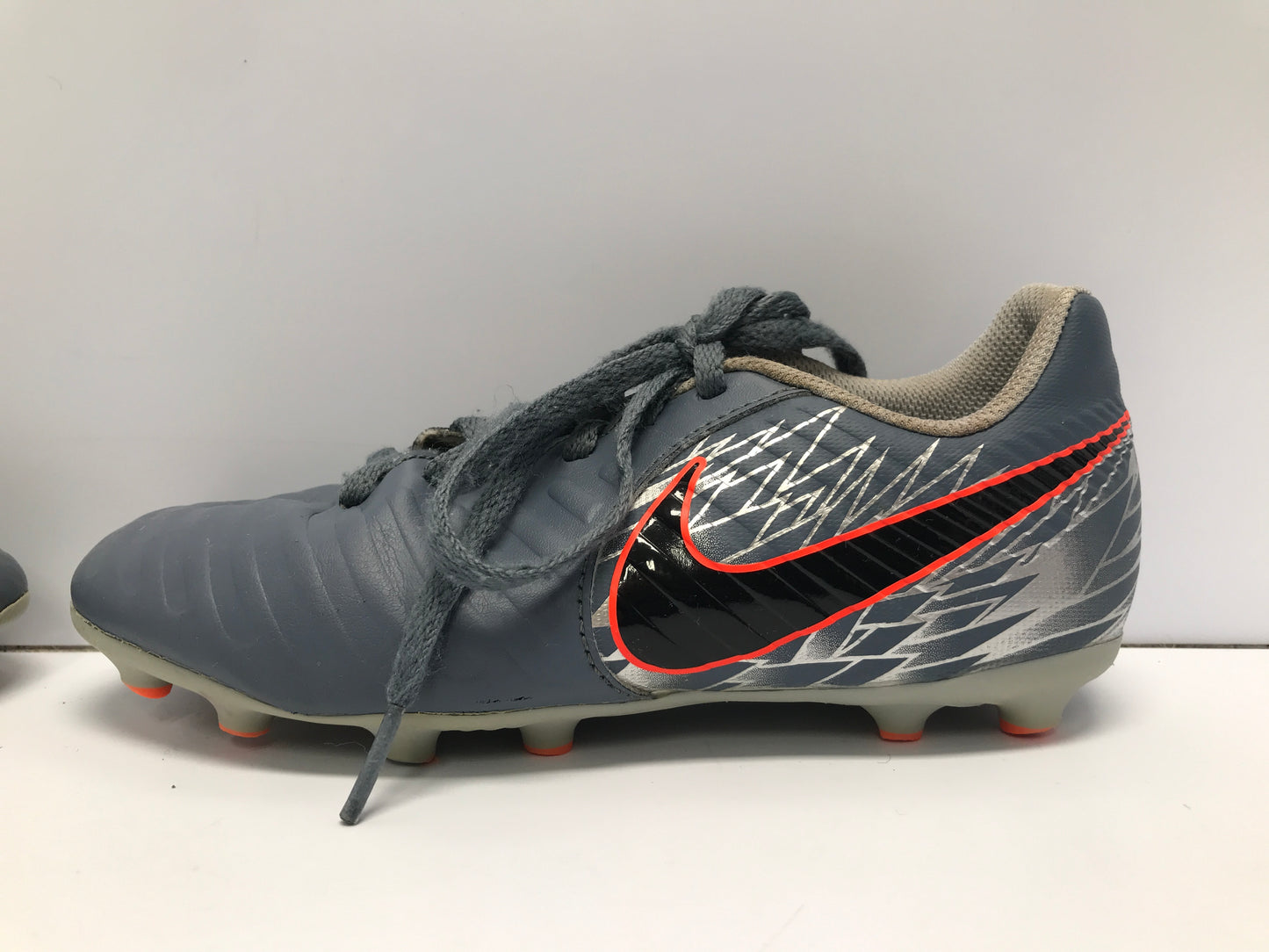 Soccer Shoes Cleats Child Size 1.5 Nike Grey Orange