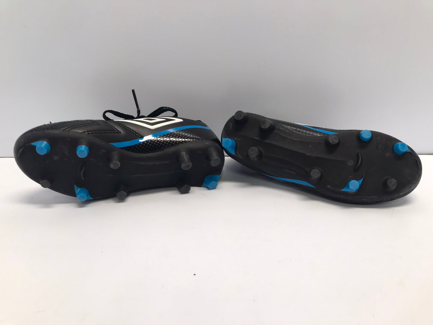 Soccer Shoes Cleats Child Size 10 Toddler Umbro  Black White Blue New