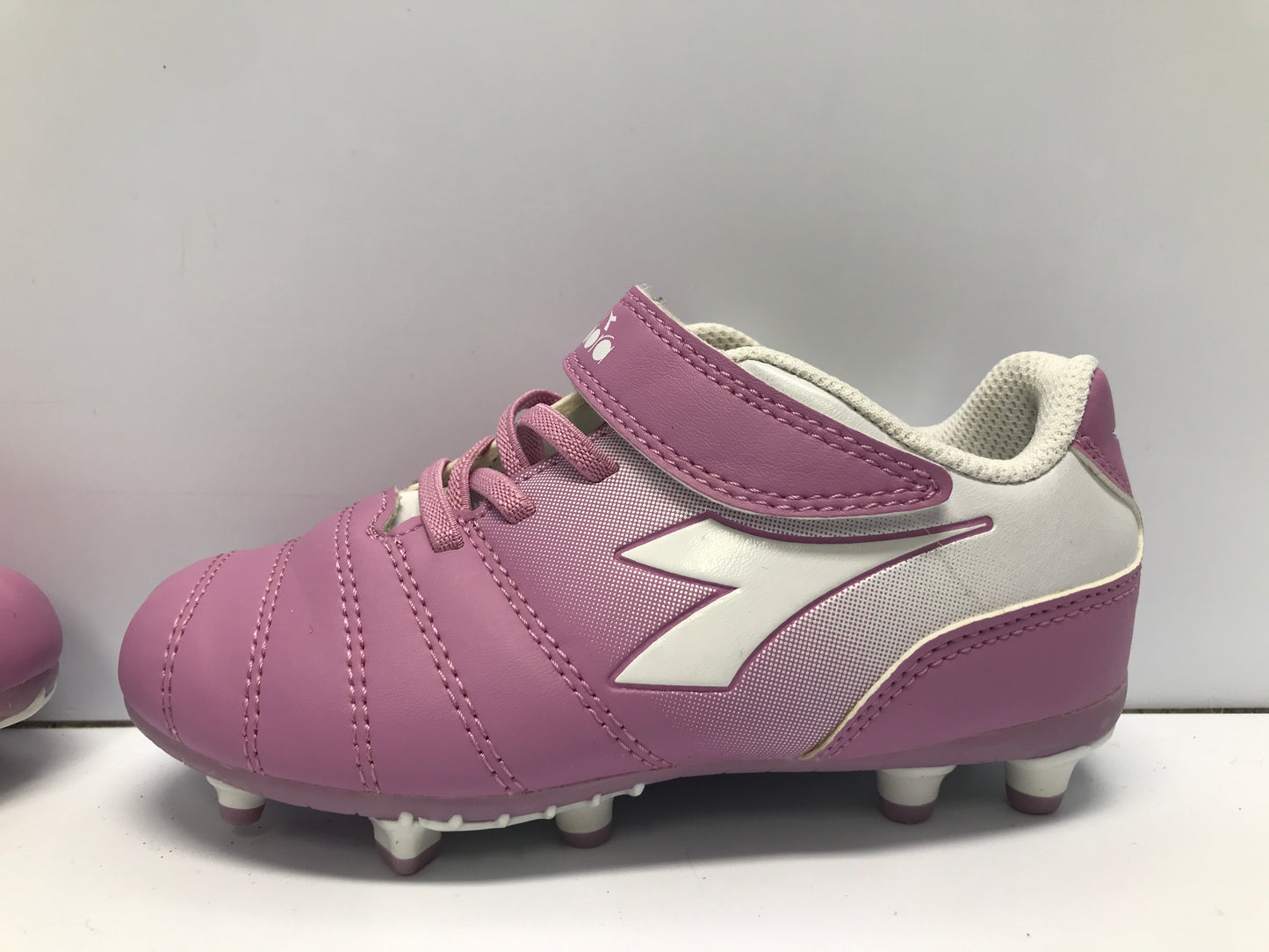 Soccer Shoes Cleats Child Size 11 Diadora Pink White Like New