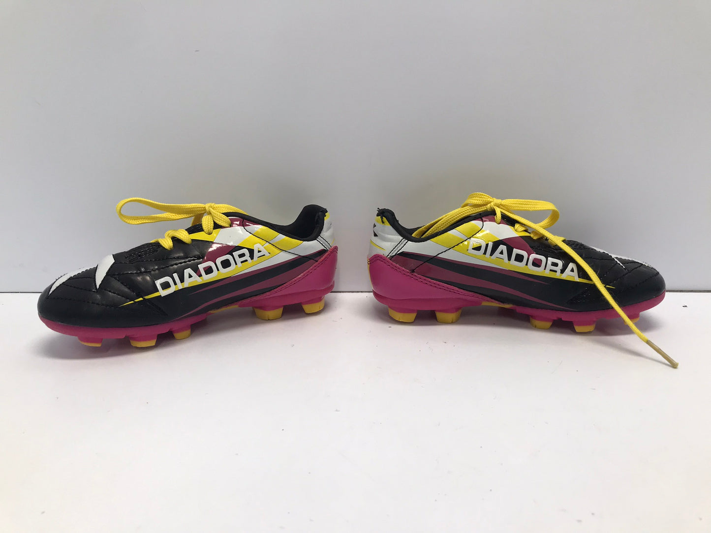 Soccer Shoes Cleats Child Size 11 Diadora Pink White Yellow