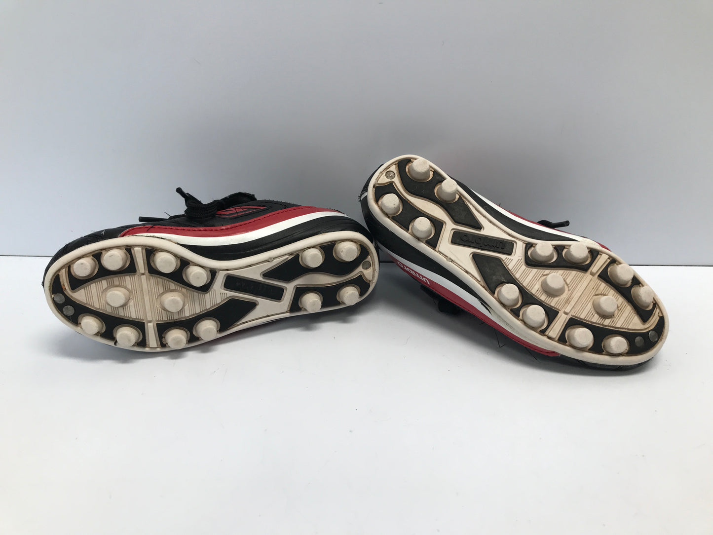 Soccer Shoes Cleats Child Size 11 Umbro Black Red Excellent