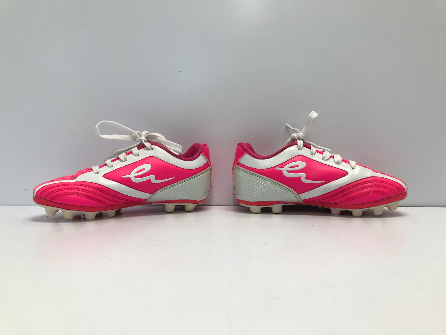 Soccer Shoes Cleats Child Size 1 Eletto Pink White Like New