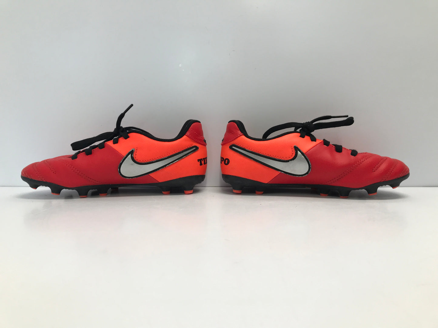 Soccer Shoes Cleats Child Size 1 Nike Tiempo Red Black Tangerine