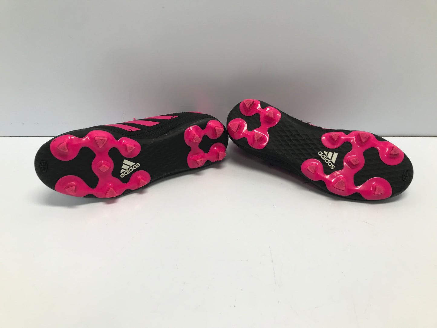 Soccer Shoes Cleats Child Size 2.5 Adidas Black Pink Like New