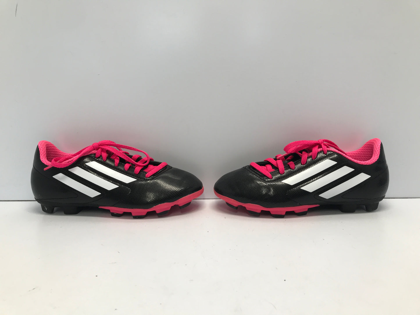 Soccer Shoes Cleats Child Size 2 Adidas Black Fushia Pink Excellent