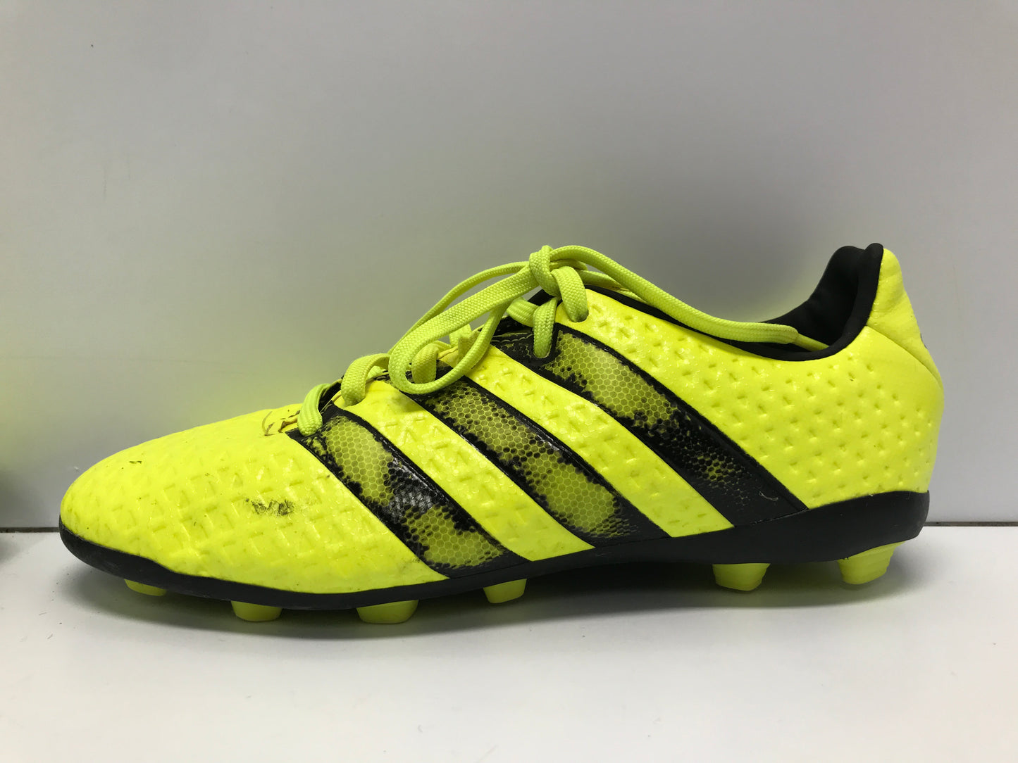 Soccer Shoes Cleats Child Size 2 Adidas Yellow Black
