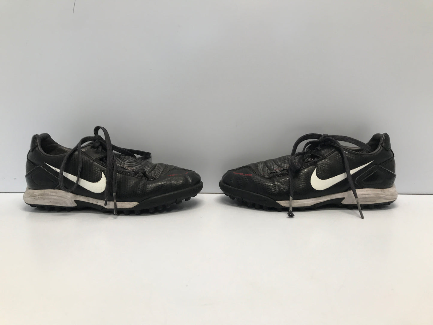 Soccer Shoes Cleats Child Size 2 Indoor Nike Total 90 Black Excellent