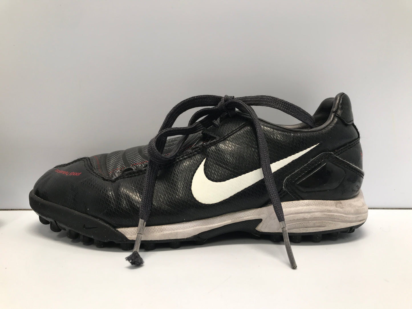 Soccer Shoes Cleats Child Size 2 Indoor Nike Total 90 Black Excellent