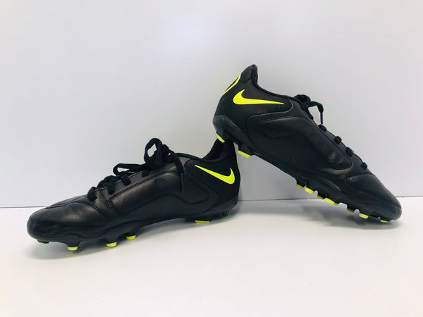 Soccer Shoes Cleats Child Size 3.5 Black Yellow Outstanding Quality Like New