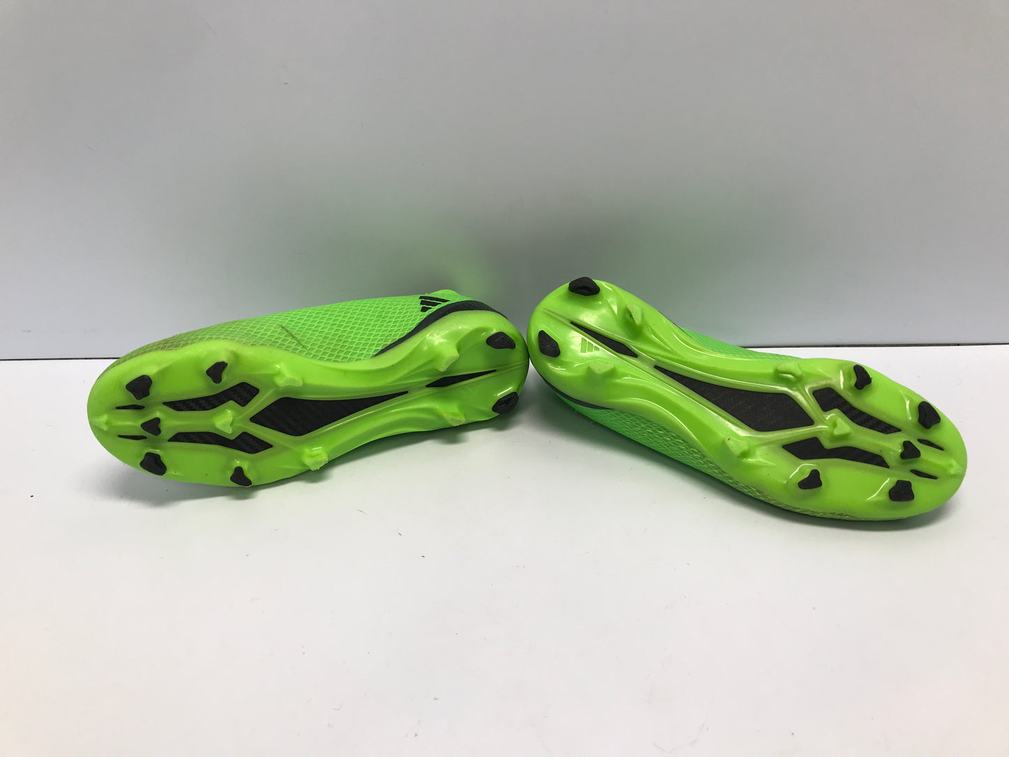 Soccer Shoes Cleats Child Size 3.5 Lime Black Slipper Foot Minor Marks