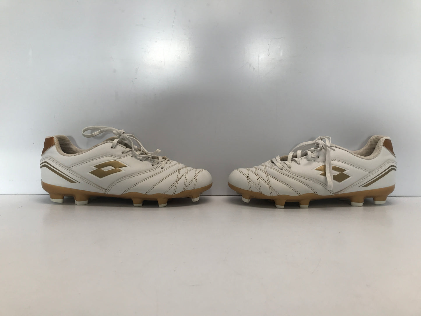 Soccer Shoes Cleats Child Size 3.5 Lotto White Gold Like New