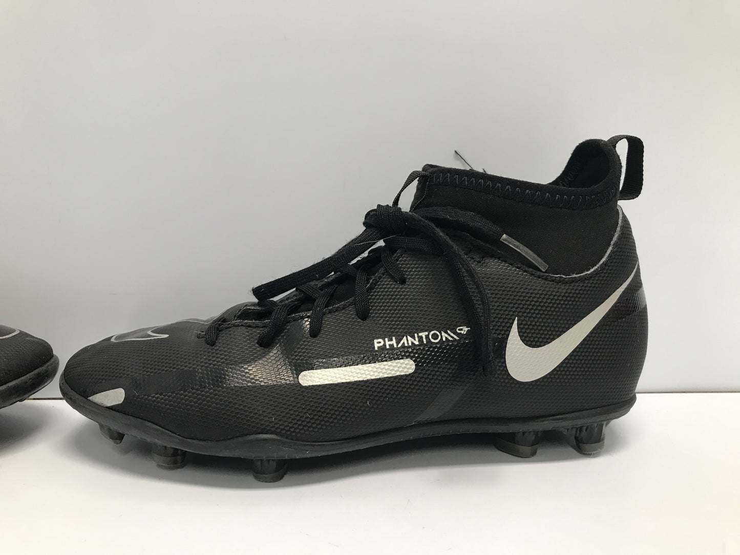 Soccer Shoes Cleats Child Size 3.5 Nike Phantom Black Slipper Foot