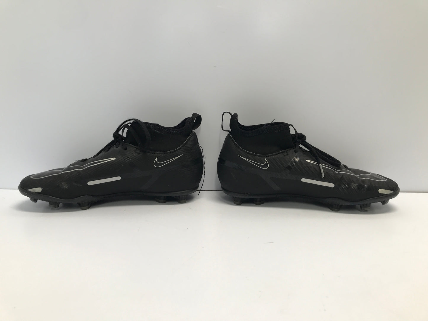 Soccer Shoes Cleats Child Size 3.5 Nike Phantom Black Slipper Foot