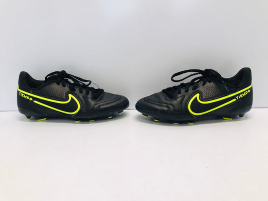 Soccer Shoes Cleats Child Size 3.5 Nike Tiempo Black Lime Excellent Like New
