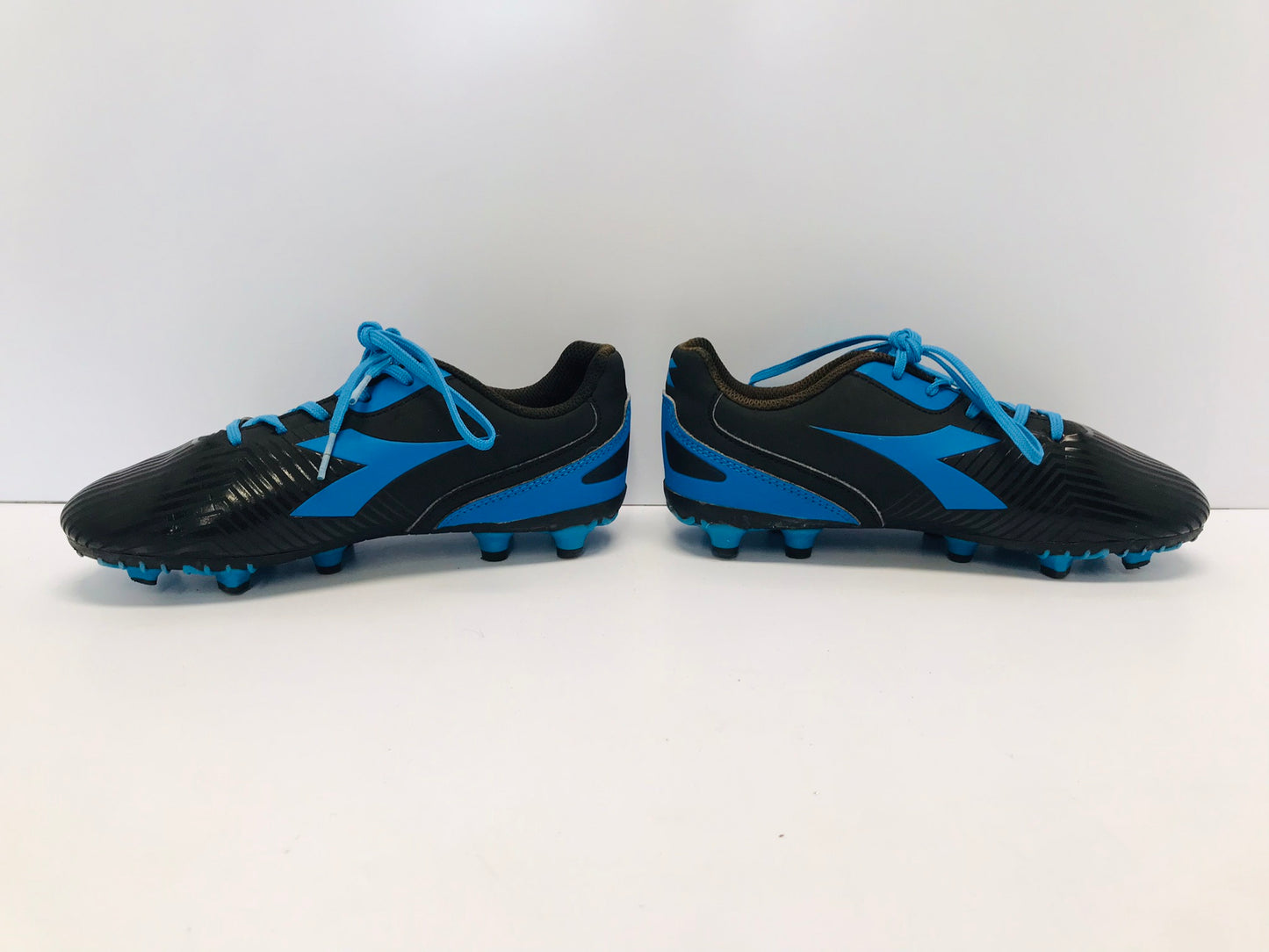 Soccer Shoes Cleats Child Size 3 Black Blue New Demo Model