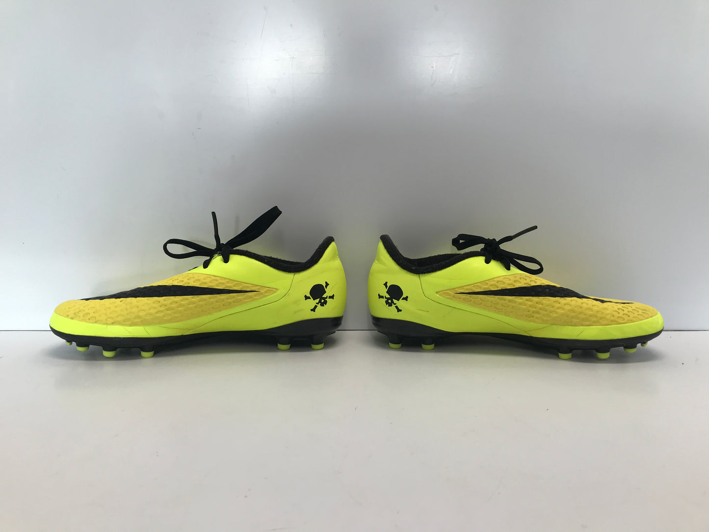 Soccer Shoes Cleats Child Size 3 Nike Hyper Venom Lime Black