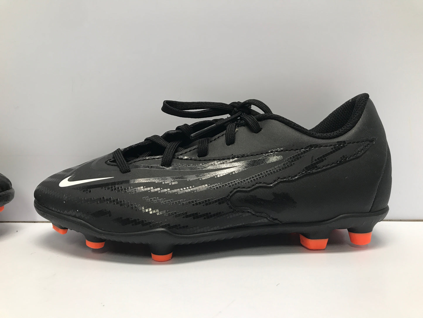 Soccer Shoes Cleats Child Size 3 Nike Phantom Black Tangerine Like New