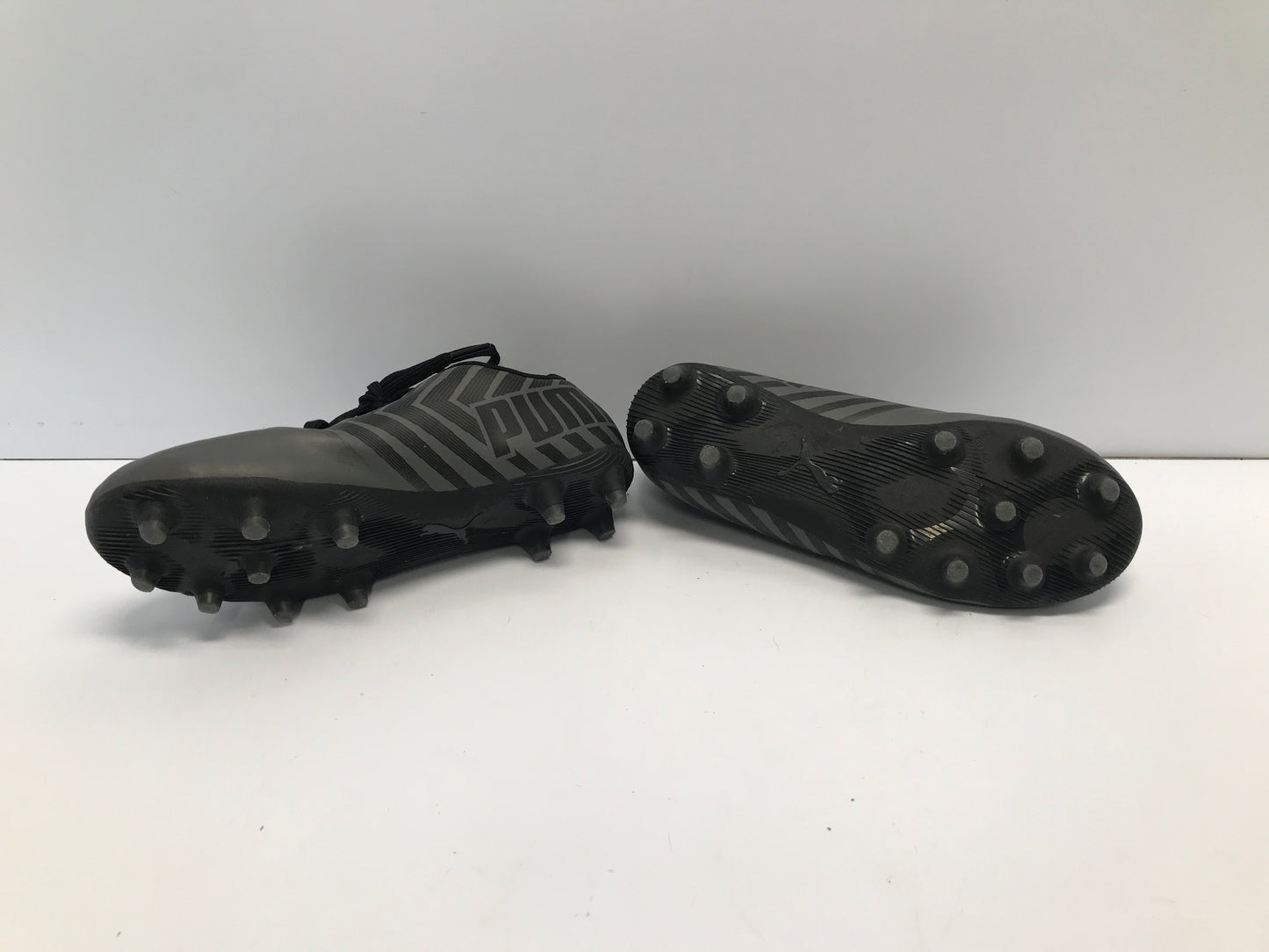 Soccer Shoes Cleats Child Size 3 Puma Grey Black Excellent