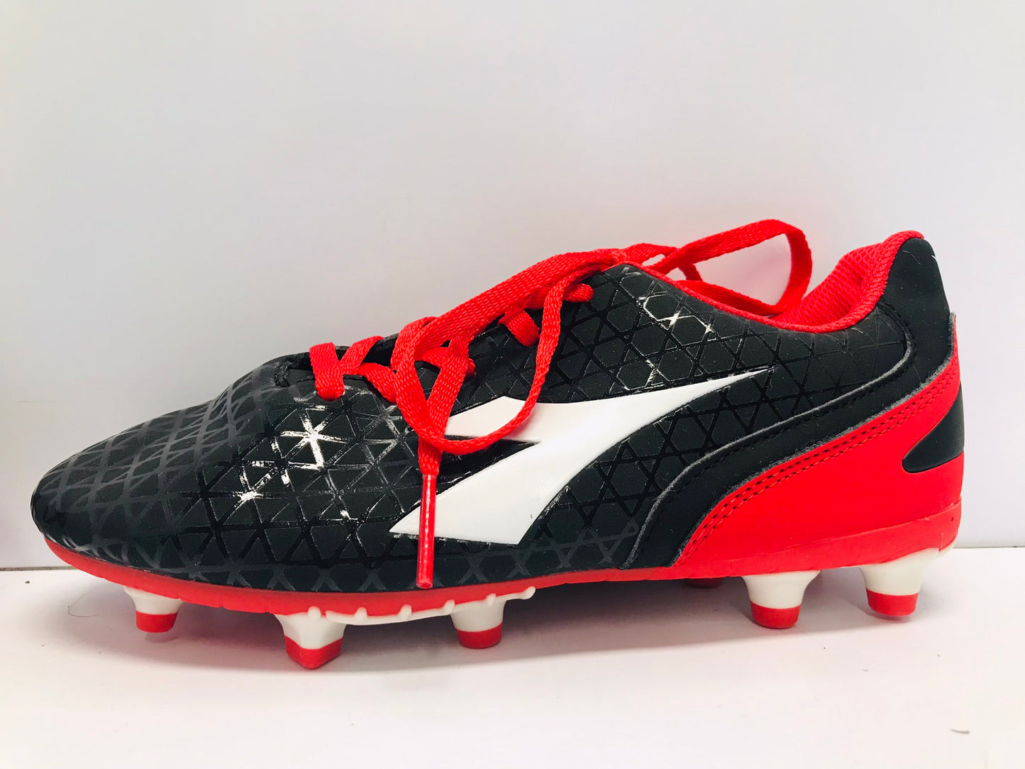 Soccer Shoes Cleats Child Size 4 Diador Black White Red  Excellent