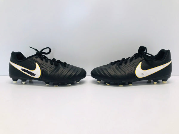 Soccer Shoes Cleats Child Size 4 Nike Tiempo Black White