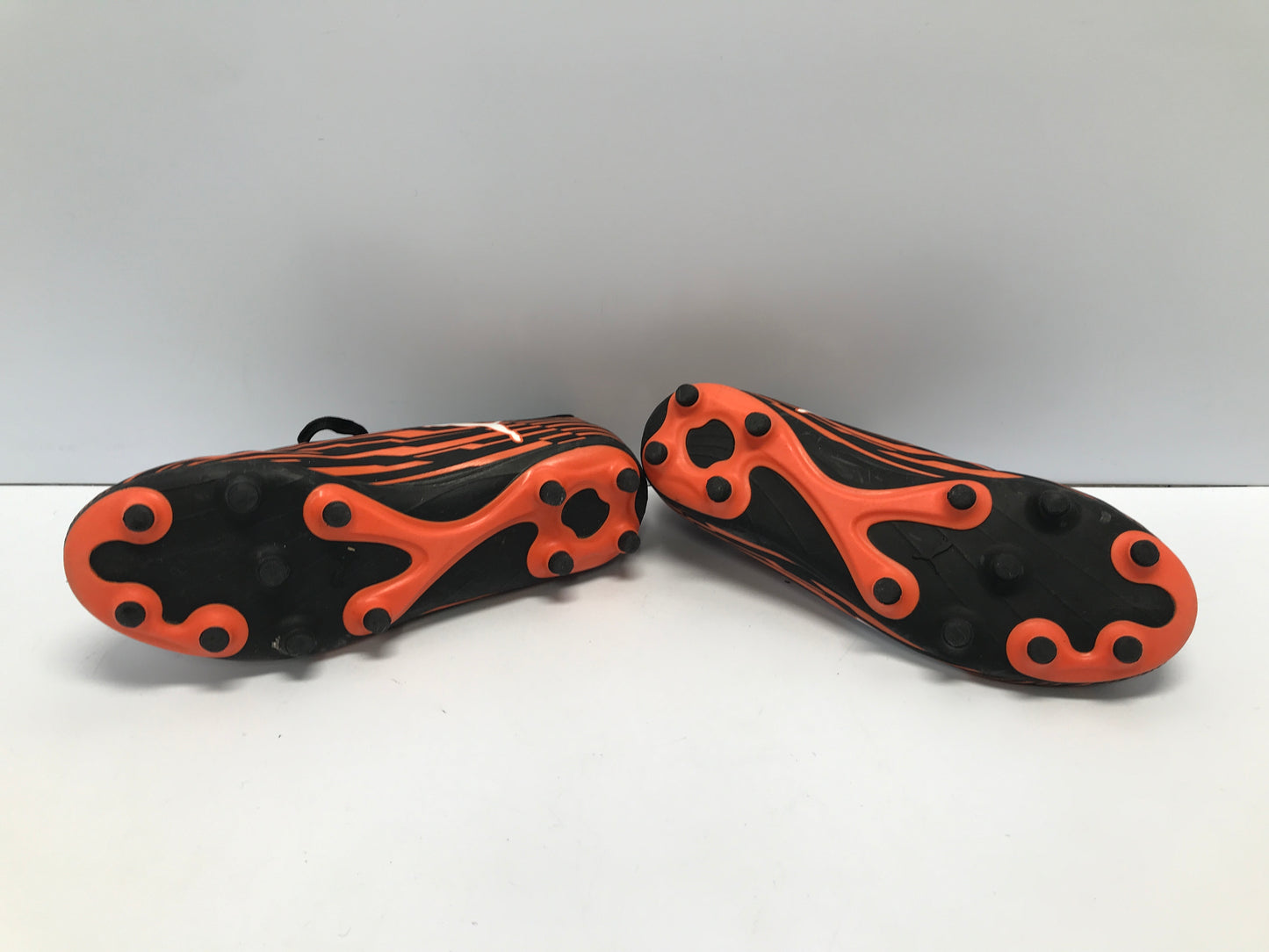 Soccer Shoes Cleats Child Size 4 Puma Tangerine Black Excellent