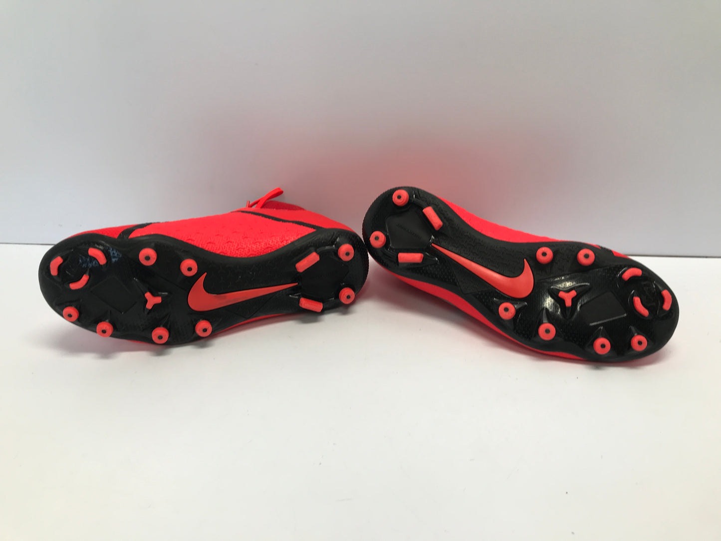 Soccer Shoes Cleats Child Size 5.5 Nike Phantom Slipper Foot Tangerine Grey Black Excellent