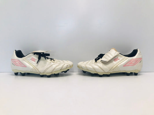 Soccer Shoes Cleats Ladies Size 8.5 Umbro White Pink  Excellent