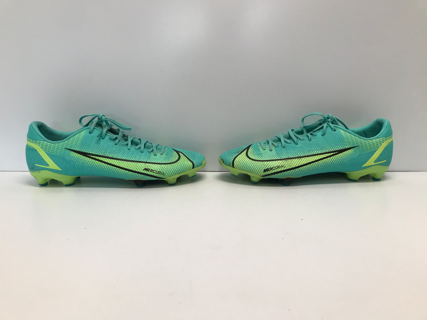 Soccer Shoes Cleats Men's Size 10 Nike Mercurial Aqua Blue Lime Minor Wear