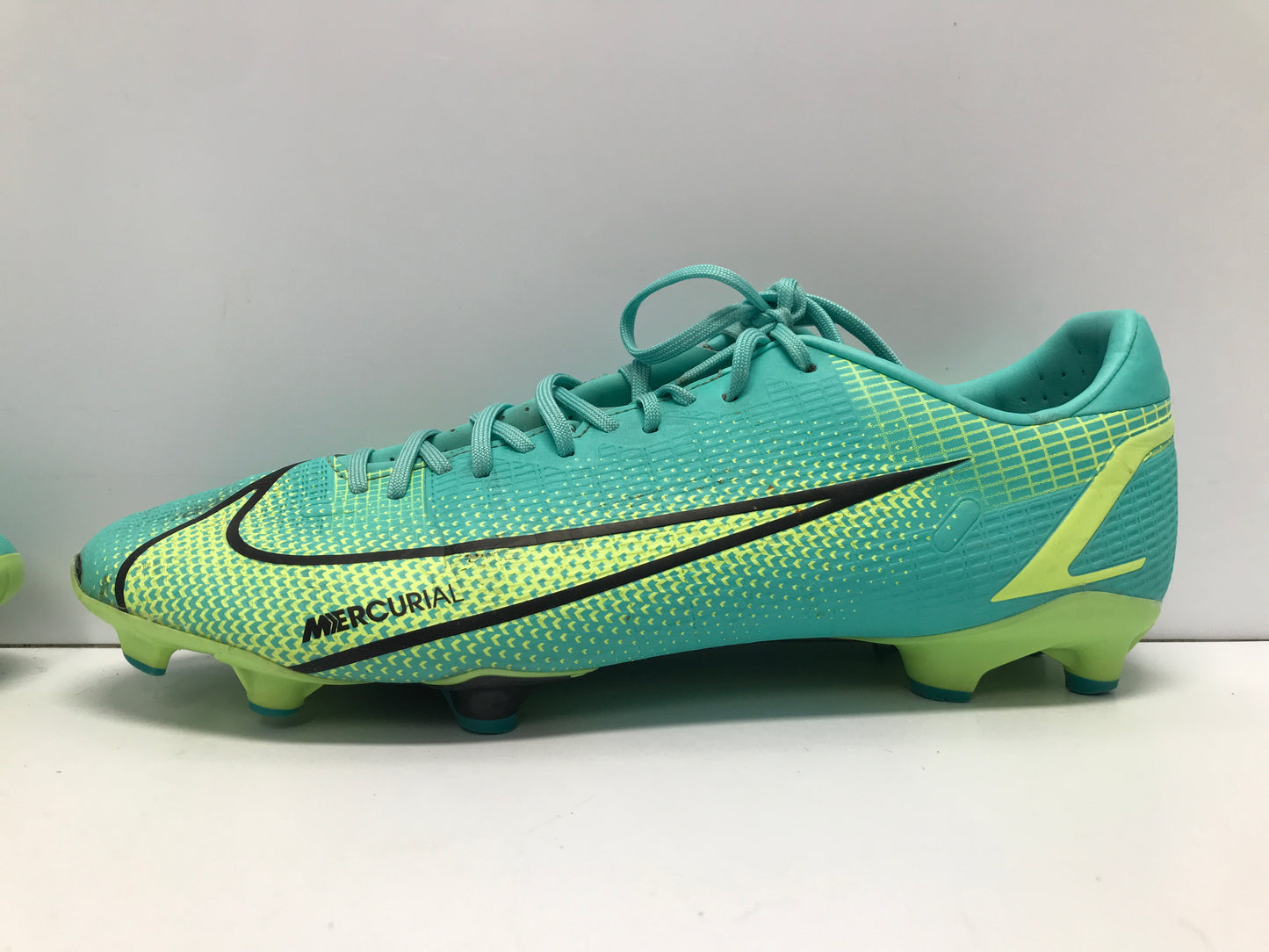 Soccer Shoes Cleats Men's Size 10 Nike Mercurial Aqua Blue Lime Minor Wear