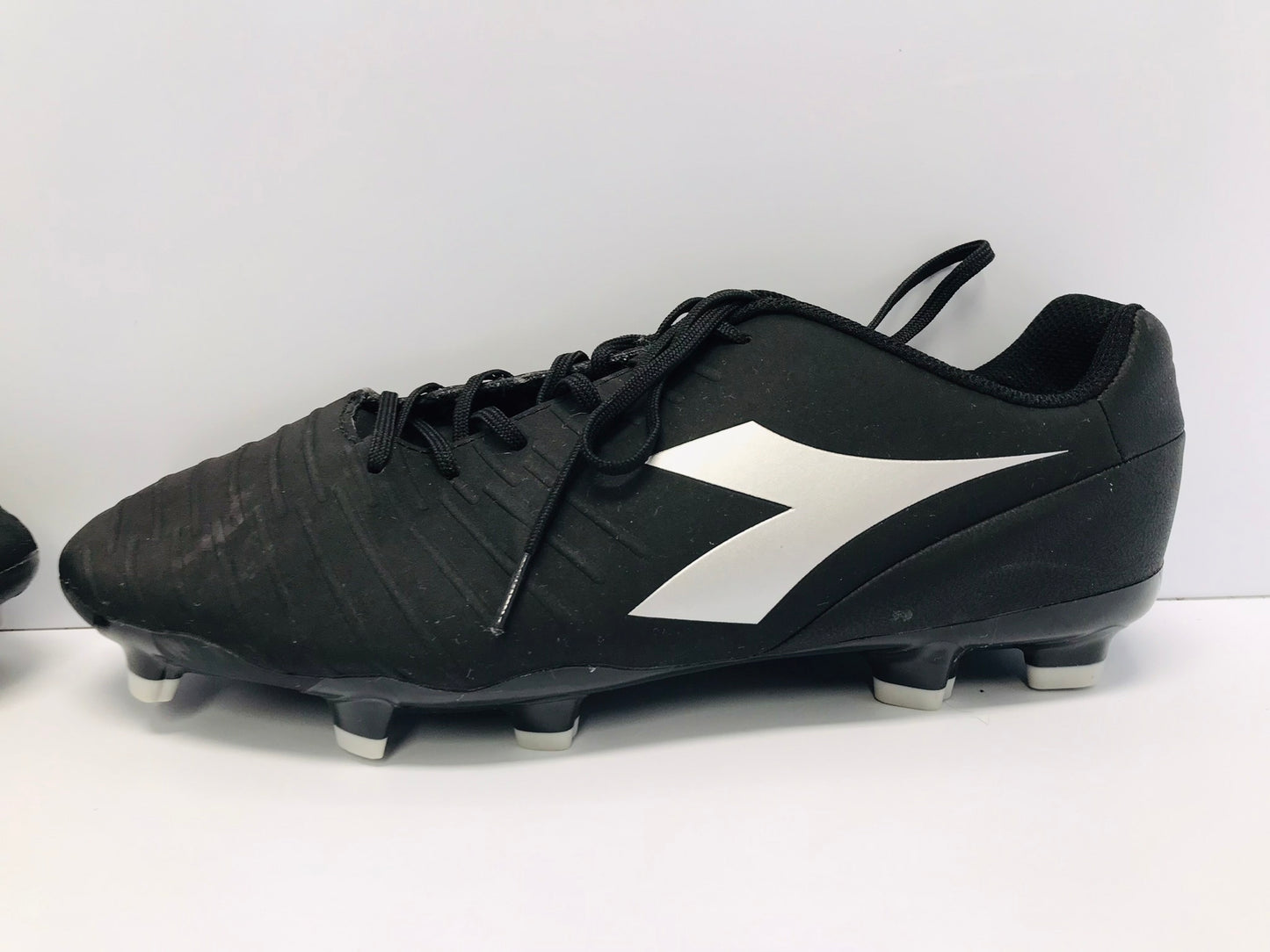 Soccer Shoes Cleats Men's Size 11 Adidas Black Silver Like New